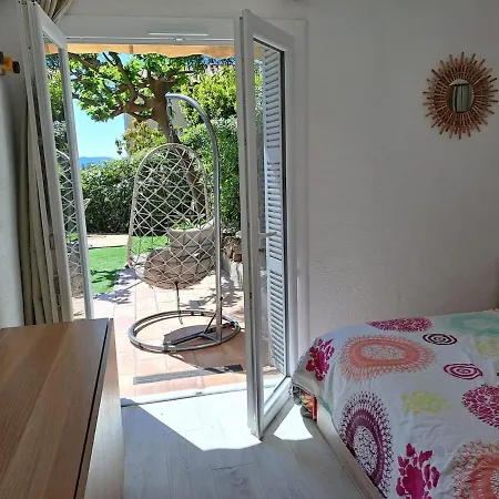 Apartment Rez-de-jardin, Vue Mer,